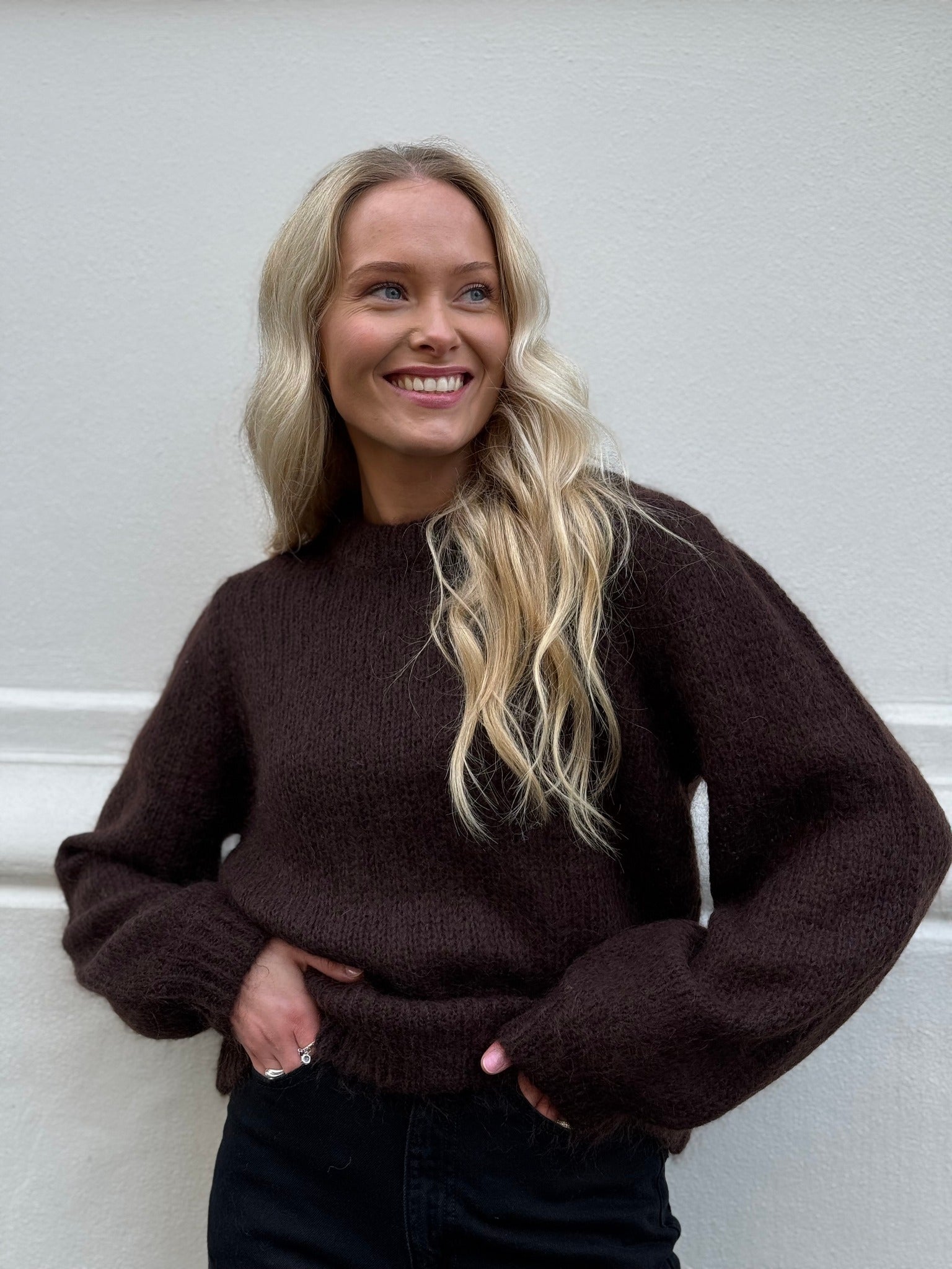 YASLAMBU Pullover - Hot Fudge